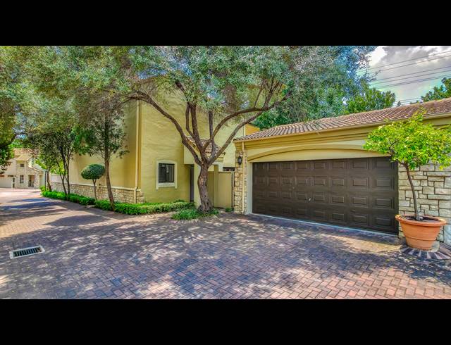 3 BEDROOM SECTIONAL TITLE RENTED IN LONEHILL